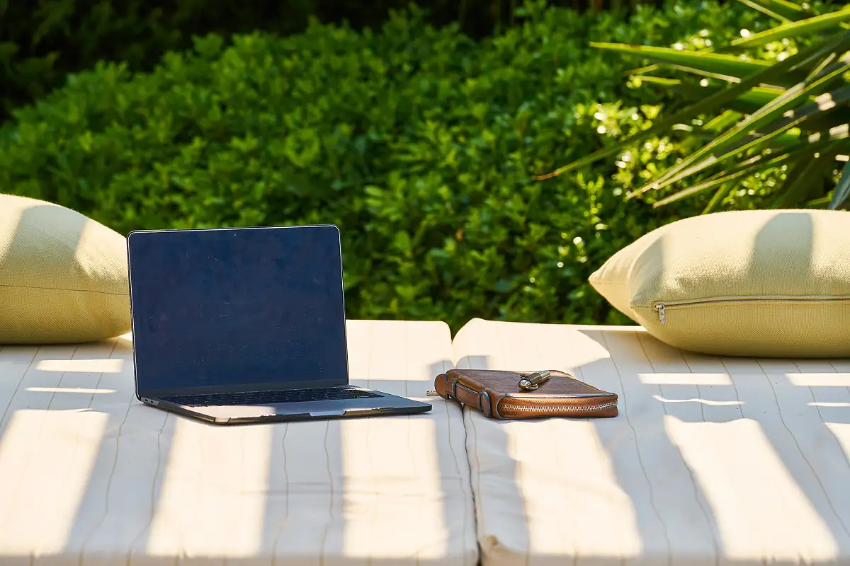 Long-stay hotel guest working remotely in Gran Canaria